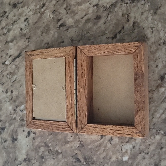 Small wooden box - Picture 2 of 2